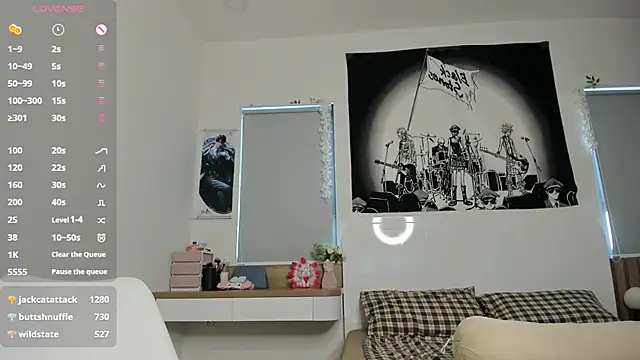 Yena-little live XXX chat