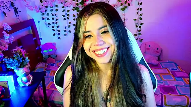 Kittyuwu_'s Live XXX Chat