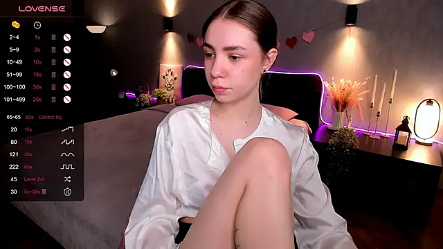 Pokazy przed kamerką – MilliBrown_