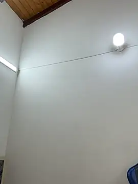 Adeline_1's Live XXX Chat