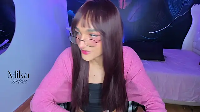 XXX chat uživo modela Mika__velvet