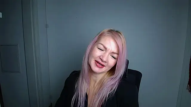 Madonna_Fire's Live XXX Chat