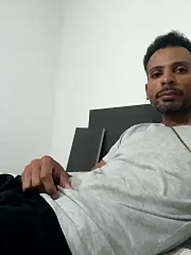 moreno_alpha_br Adlı Modelin Canlı XXX Sohbeti