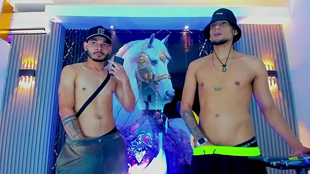 The_Gods_In_Diamonds Chat XXX in diretta