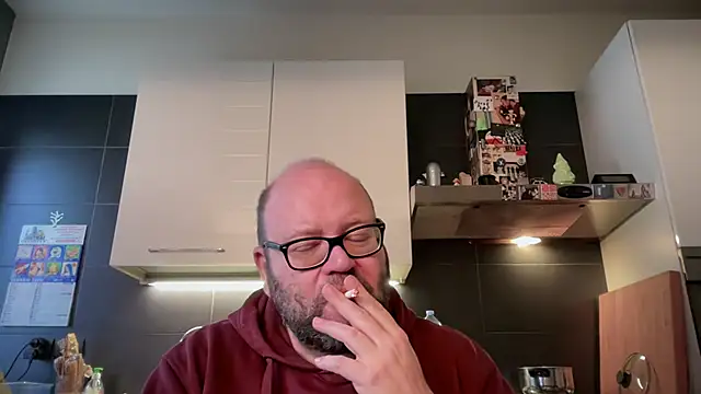 theitalianbear live XXX chat