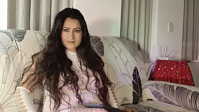 DeesseLuxure's Live XXX Chat