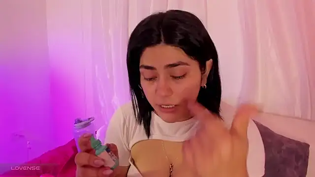 lucy26_'s Live XXX Chat