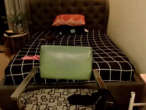 GODDESSxBELLA: απευθείας συνομιλία ΧΧΧ