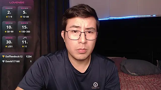 andrewmhilton_'s Webcam Show