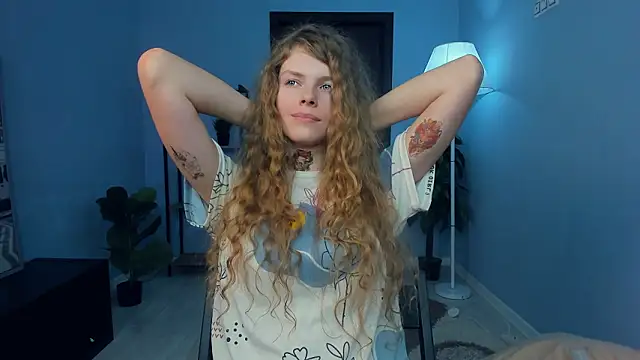 RayaNenlia's Live XXX Chat