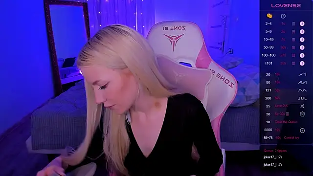 AnyaTaylor_ Chat XXX in diretta