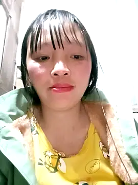 Minkine022 Adlı Modelin Canlı XXX Sohbeti