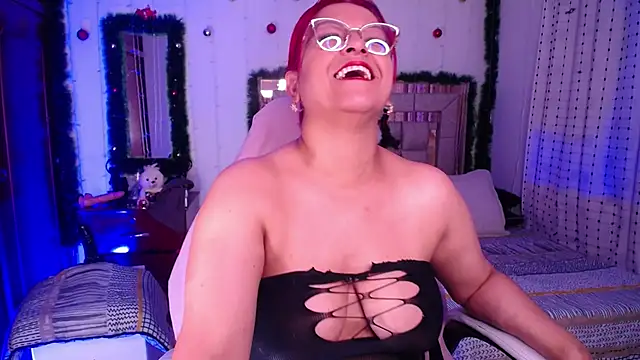 Pokazy przed kamerką – salomecastro_