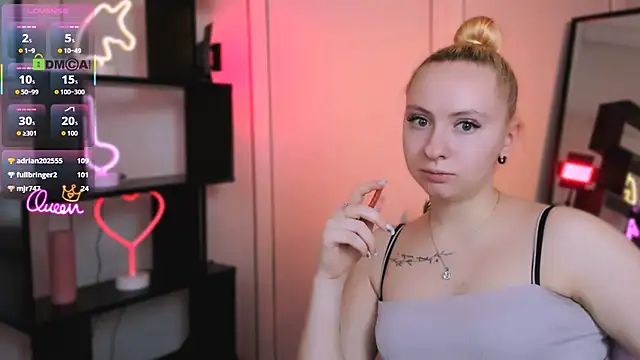 mila_glow1 élő XXX-chatje