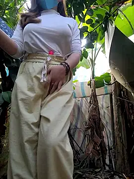 Muna_LM – Live XXX-chat