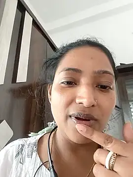 Hot-TinaaのライブXXXチャット