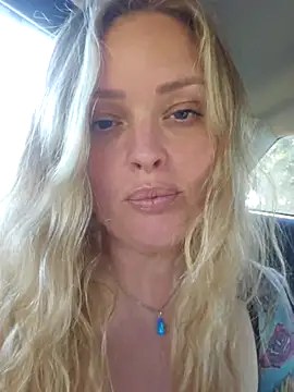 Bridgette03's Webcam Show