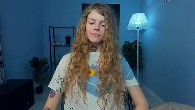 RayaNenlia's Live XXX Chat