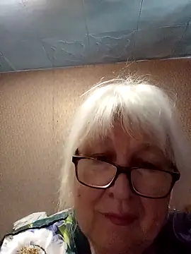 Alexia64231's Webcam Show