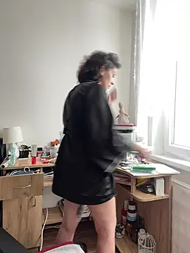 Piggiteablacktea's Live XXX Chat