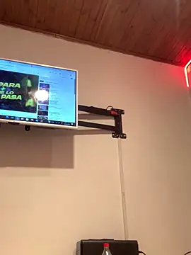 XXX chat uživo modela LilithMonette