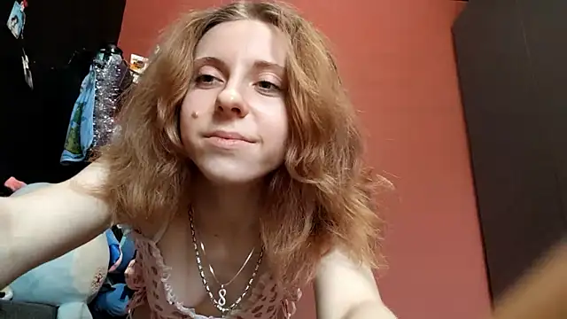 TiaraHenegan's Live XXX Chat