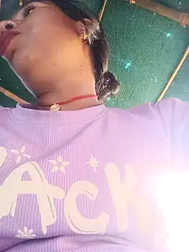 Rubi_sarma's Live XXX Chat