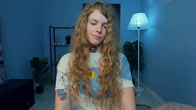 RayaNenlia's Live XXX Chat