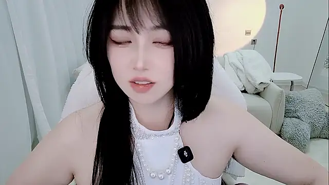 Evangelin-e's Live XXX Chat