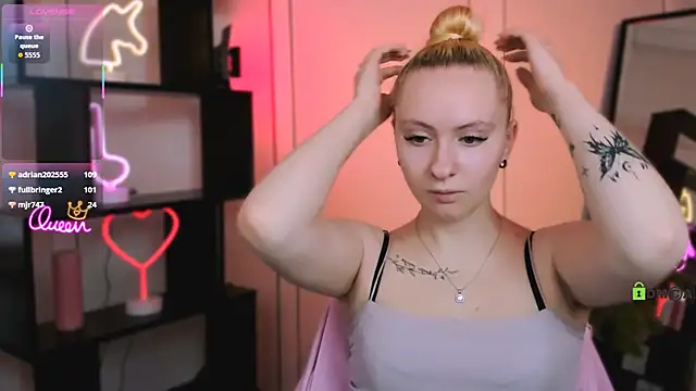 mila_glow1 élő XXX-chatje