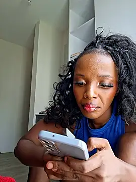 Chat XXX ao vivo de Kamdollie