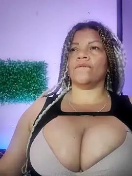 XXX chat uživo modela Eva_Luxei