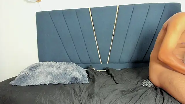 Aaron_cum18のライブXXXチャット