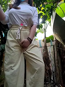 Muna_LM – Live XXX-chat