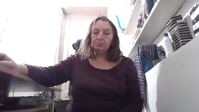 AnnaLive570 élő XXX-chatje