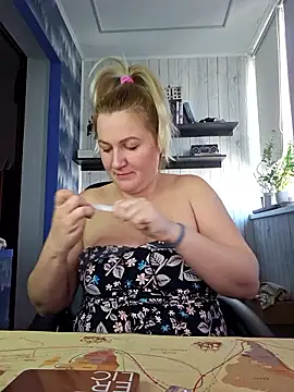 Marushka 即時 XXX 聊天