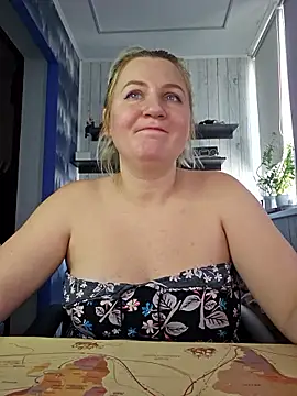 Marushka: απευθείας συνομιλία ΧΧΧ