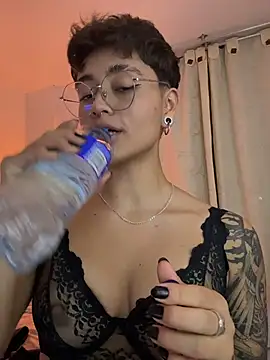 Chriss_gomez2 élő XXX-chatje