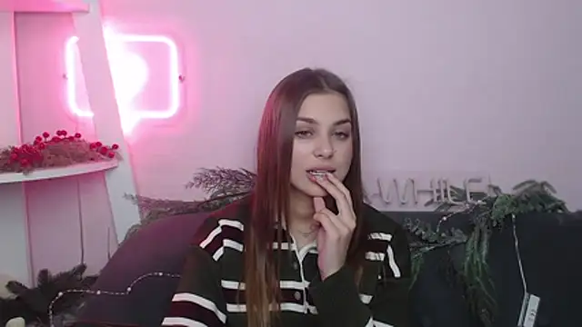 MilanaAngelAs 即時 XXX 聊天