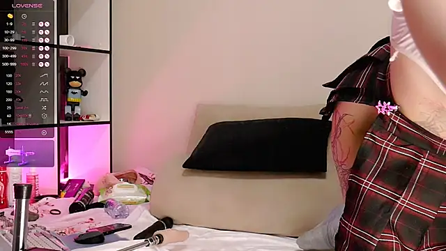 viamoon Adlı Modelin Canlı XXX Sohbeti