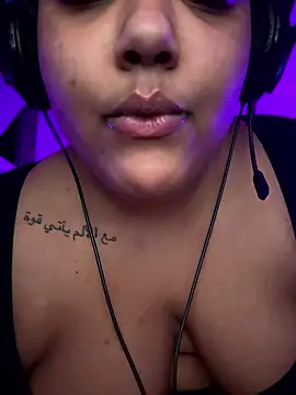 Chat XXX en directo de 1n0nlythroat