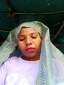 Rubi_sarma's Live XXX Chat