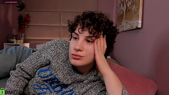 Adeline_Perle: απευθείας συνομιλία ΧΧΧ