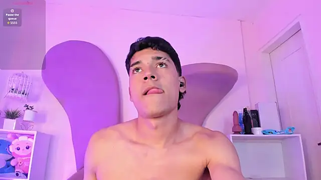 XXX chat uživo modela SandroVeyra
