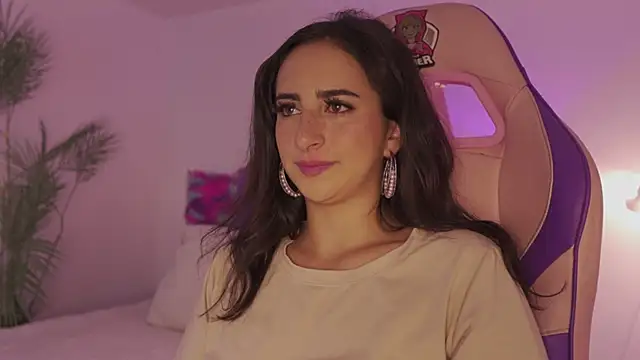 Enola_Holmes_ Obrolan Langsung XXX