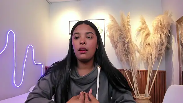 MIAROGGERSS: απευθείας συνομιλία ΧΧΧ