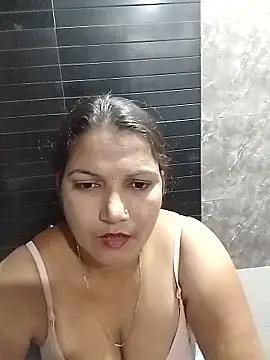 دردشة Loveina_horny الجنسية المباشرة