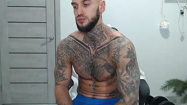 XXX chat uživo modela maxi_foxxx