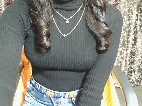 Adorable_Ayesha élő XXX-chatje