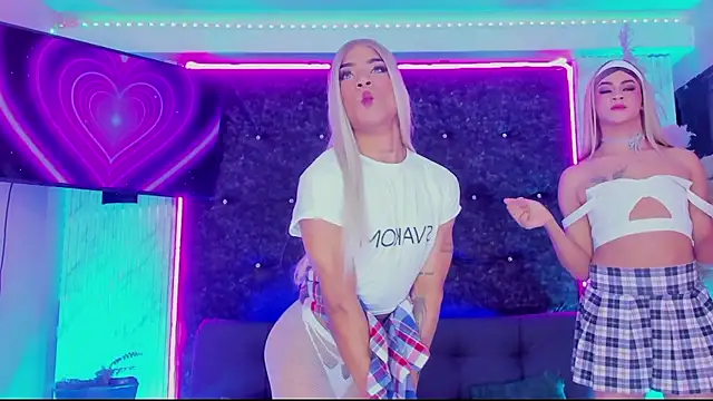 Queens_Wonders_Blonders: απευθείας συνομιλία ΧΧΧ